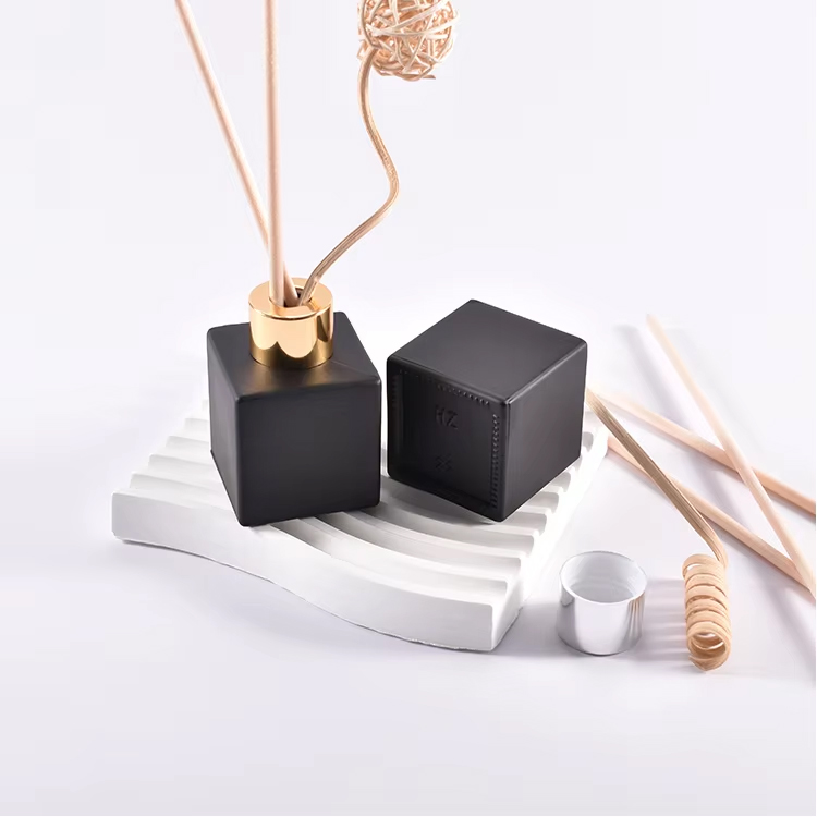 50ml 100ml 150ml Luxury Matte Black Diffuser Glass Bottle