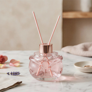 Luxury Rose Shape Glass Reed Diffuser Bottle Decorative Aromatherapy Diffuser Bottle for Home Fragrance
